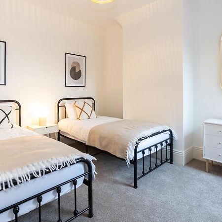 Stunning Scandi 3 Bed House In Manchester-Parking别墅 外观 照片