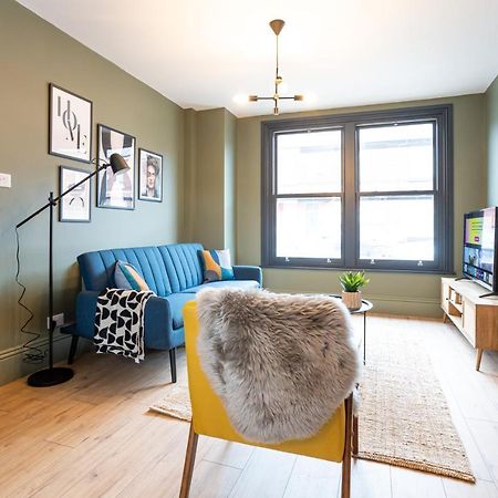 Stunning Scandi 3 Bed House In Manchester-Parking别墅 外观 照片