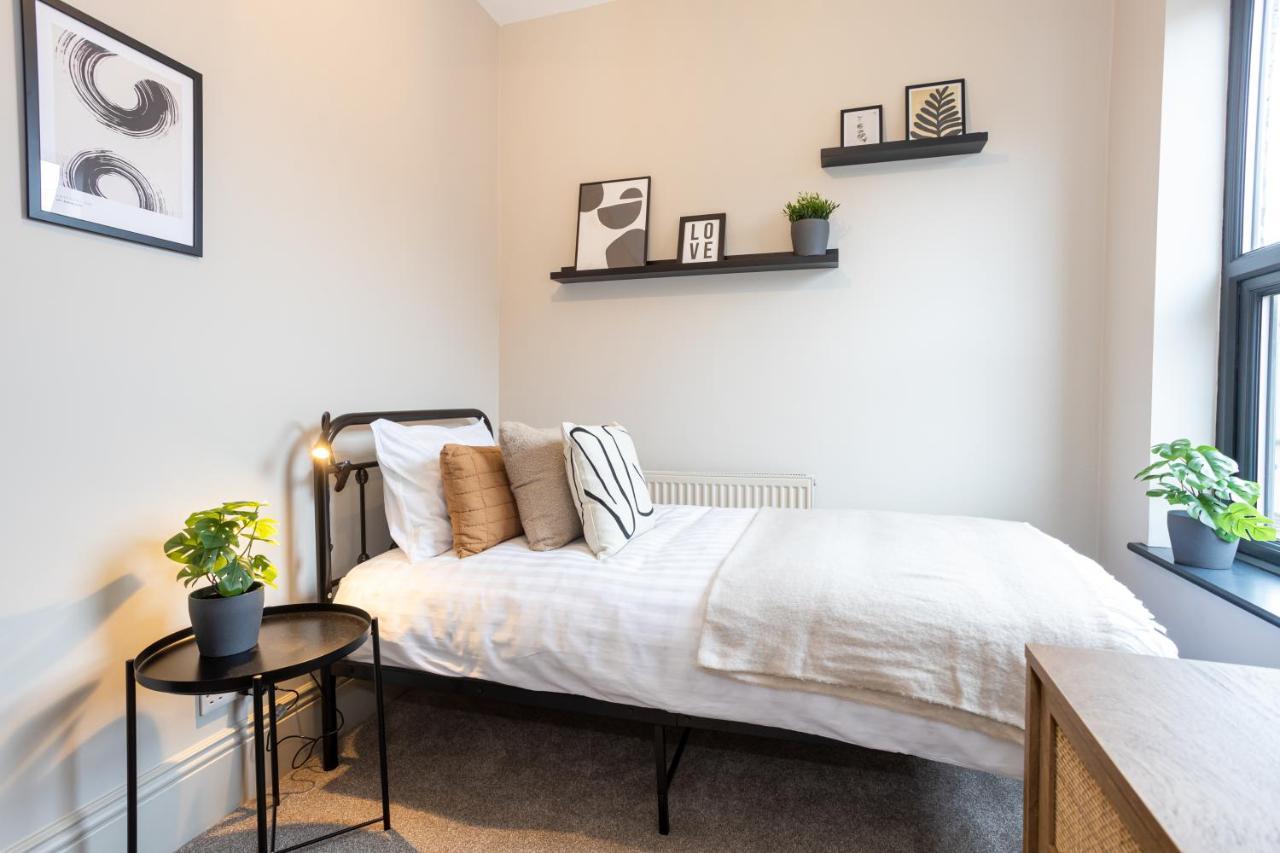 Stunning Scandi 3 Bed House In Manchester-Parking别墅 外观 照片