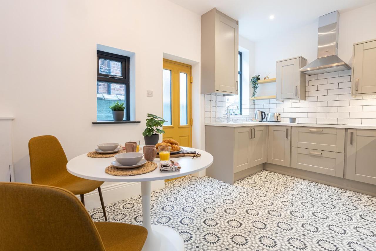 Stunning Scandi 3 Bed House In Manchester-Parking别墅 外观 照片
