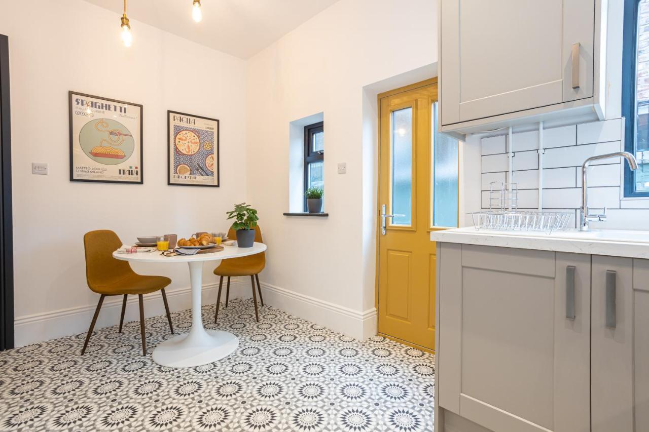 Stunning Scandi 3 Bed House In Manchester-Parking别墅 外观 照片